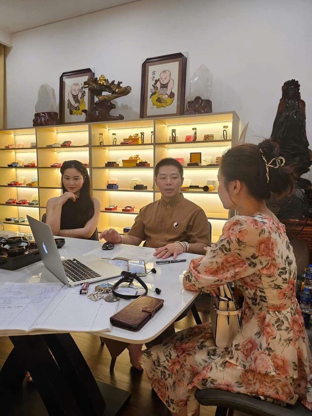 Khoá Học Tử Vi Thầy Quảng Lực dạy trực tiếp cho các trò