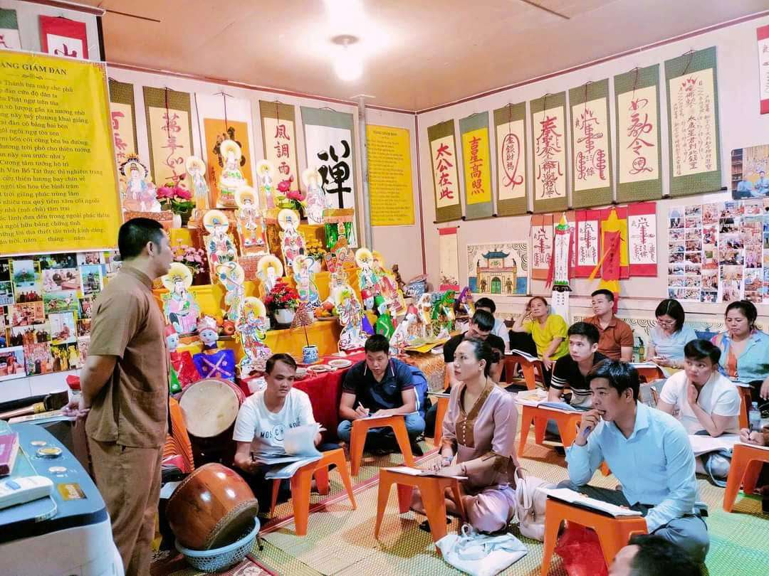 Khoá Học Tử Vi Thầy Quảng Lực dạy trực tiếp cho các trò