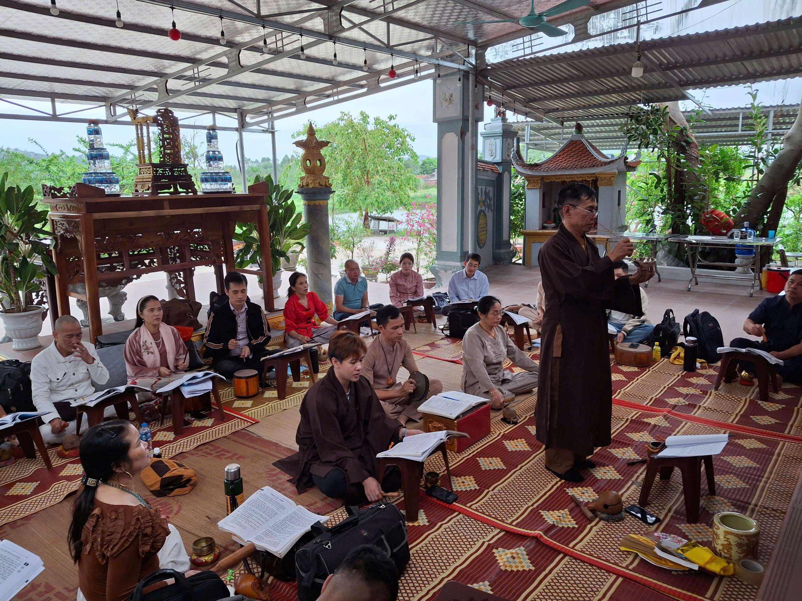 ( KHÓA HỌC DẠY CÚNG CỔ TRUYỀN TẠI BA LA – HÀ ĐÔNG  )