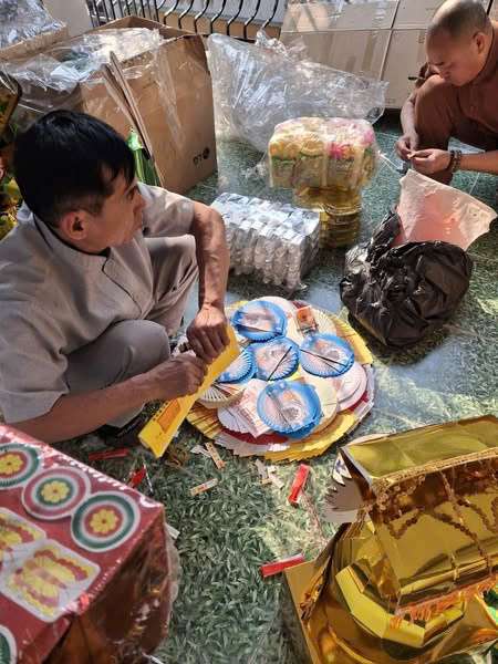 Thầy Quảng Lực Cử Hành Nghi Lễ Nhập Trạch Tôn Cấp Lập Thờ Lô Nhang Mới Cho Gia Chủ Tại Hà Nội