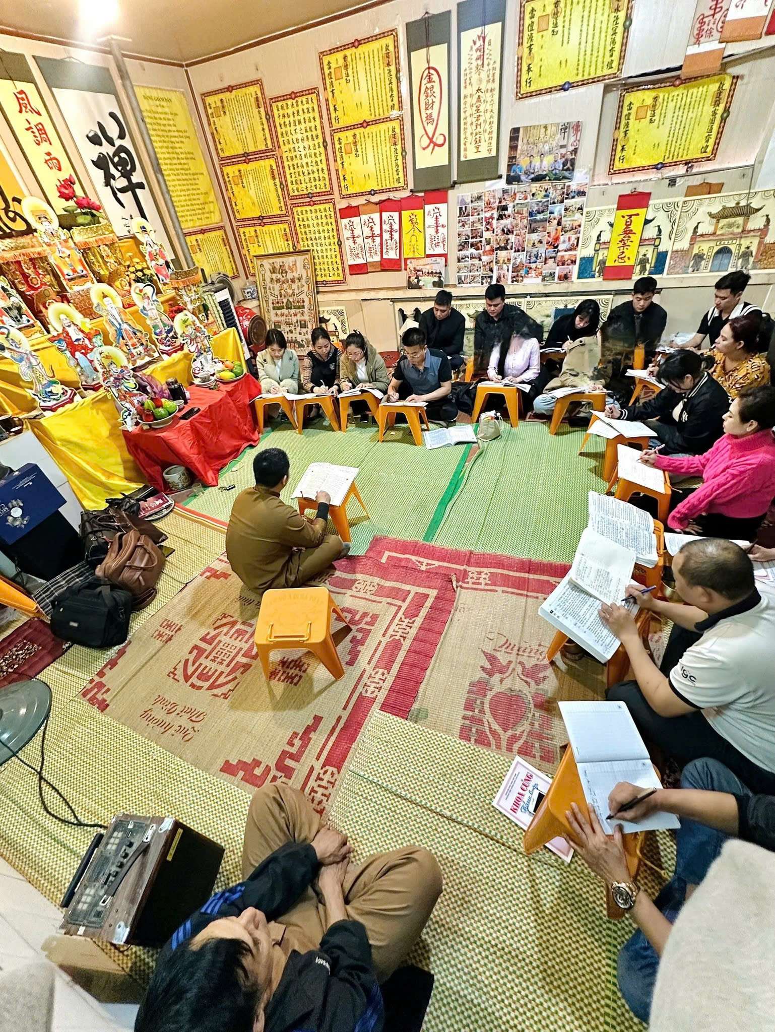 Thầy Quảng Lực Mở Lớp Dạy Cúng Cổ Truyền Nghi Lễ Tâm Linh Theo Pháp Mạch Truyền Thống