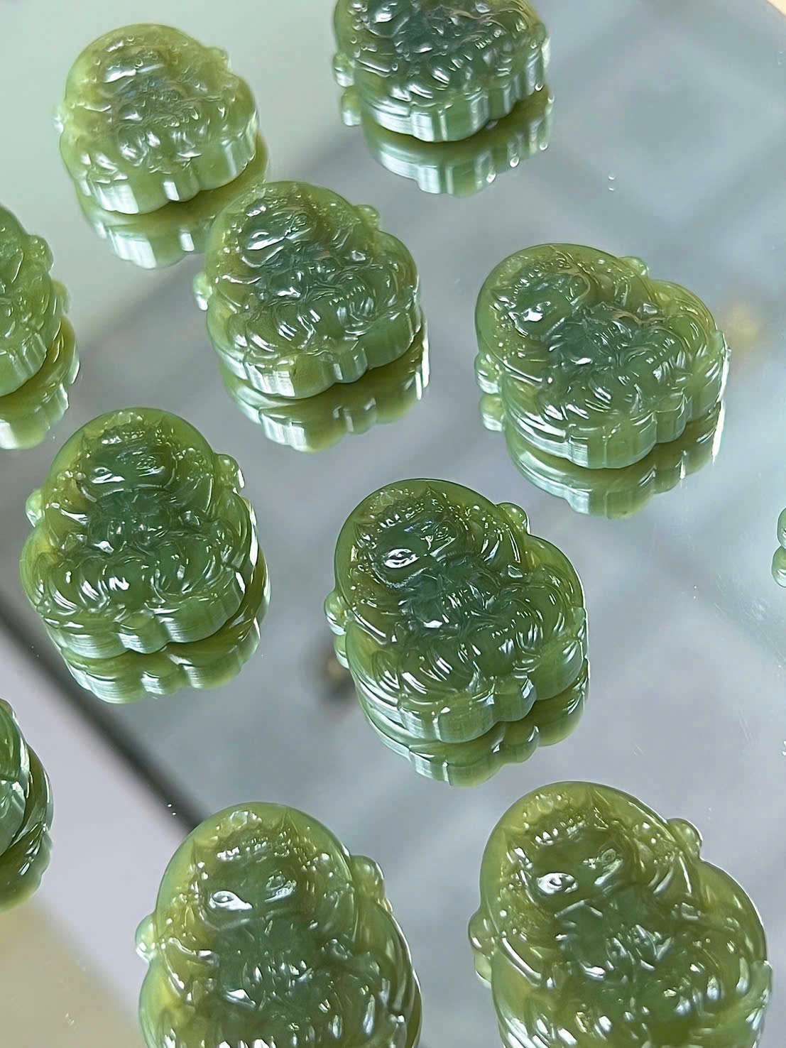 Mặt Dây Chuyền Phật Di Lặc Ngọc Xanh – Biểu Tượng Hạnh Phúc, May Mắn Và Bình An