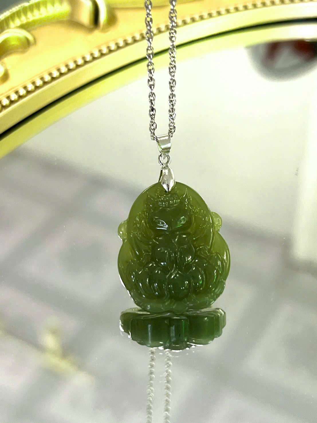 Mặt Dây Chuyền Phật Di Lặc Ngọc Xanh – Biểu Tượng Hạnh Phúc, May Mắn Và Bình An