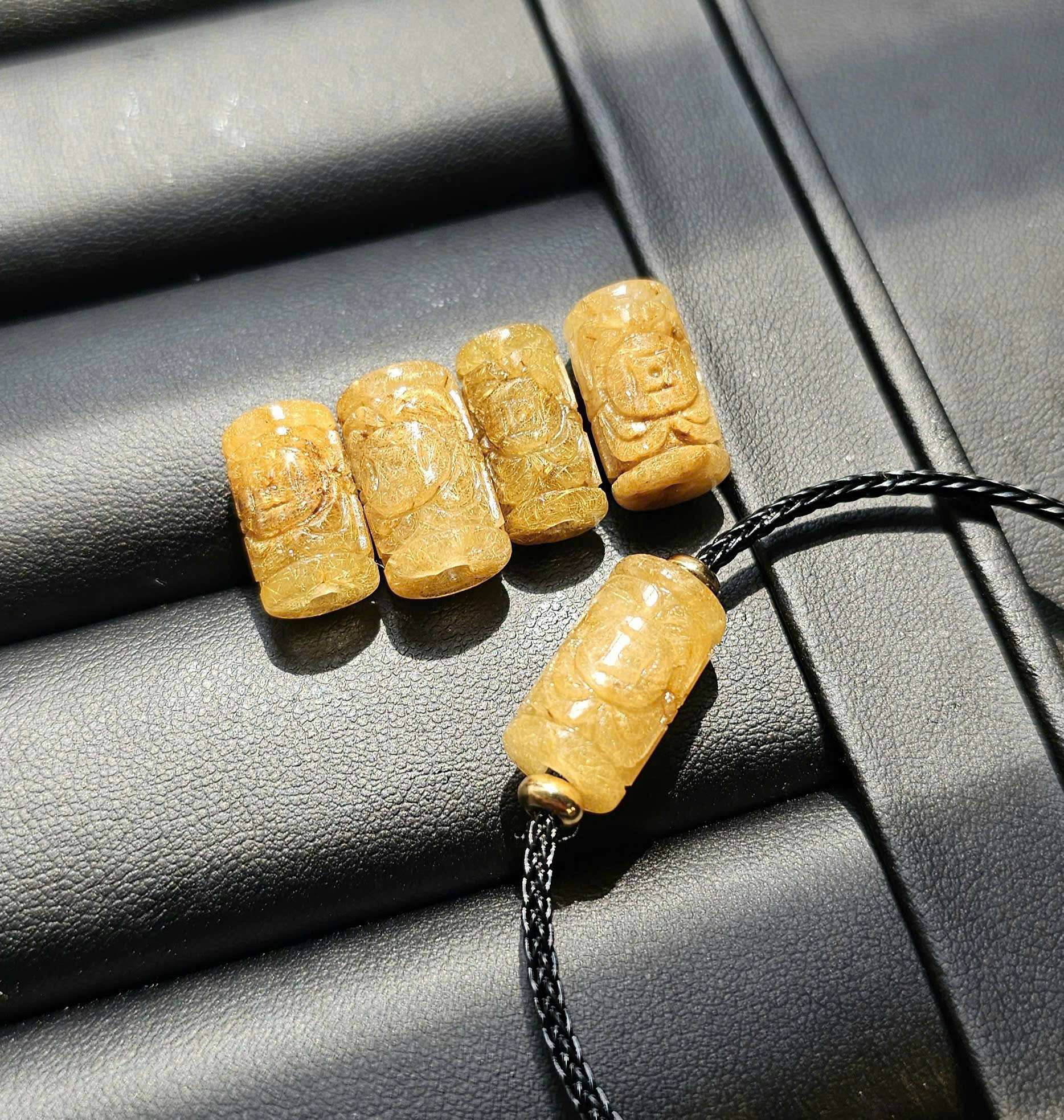 Phong thủy của những chiếc vòng đá thủ công 