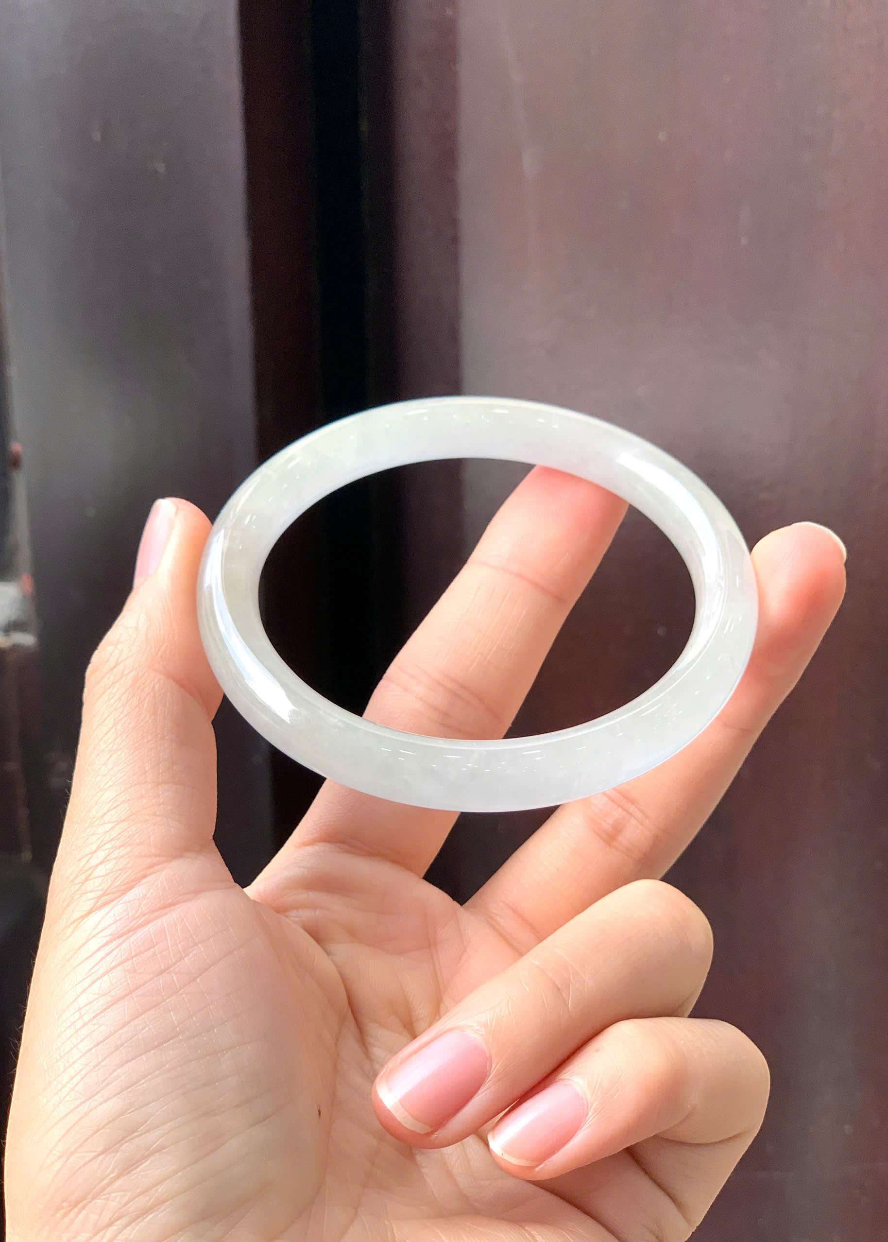 (Vòng cẩm thạch trắng xanh)